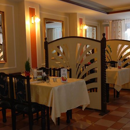 Hotel La-Musica П'ясечно Екстер'єр фото