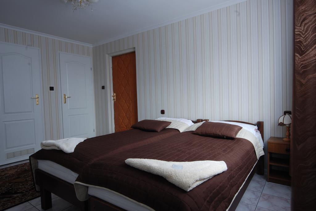 Hotel La-Musica П'ясечно Екстер'єр фото